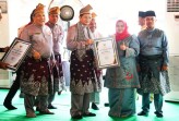 Bupati Bengkalis Kasmarni Terima Penghargaan dari Menteri Agama atas Program Masjid Ramah Pemudik